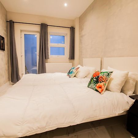 Luxury Fulham 3 Bedroom Garden House ลอนดอน ภายนอก รูปภาพ