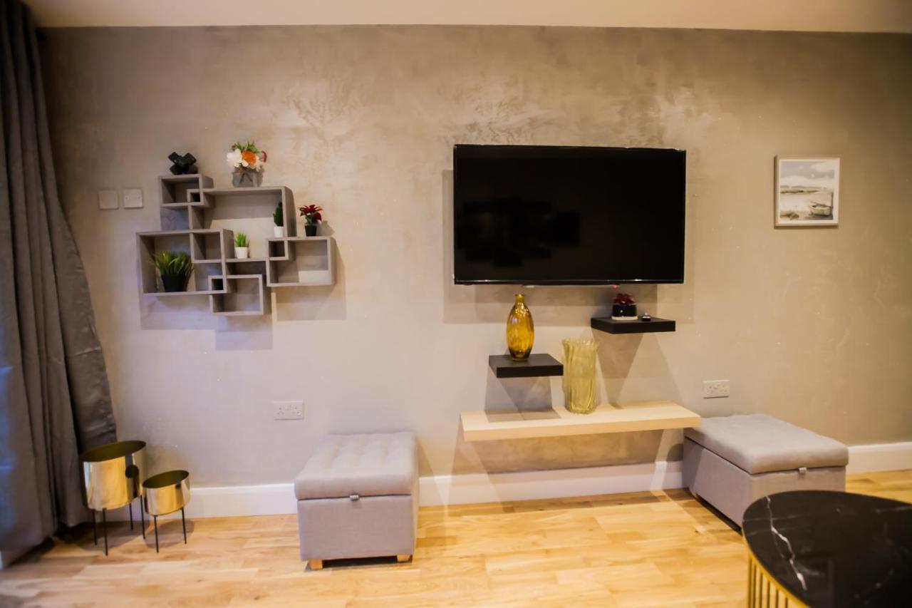 Luxury Fulham 3 Bedroom Garden House ลอนดอน ภายนอก รูปภาพ