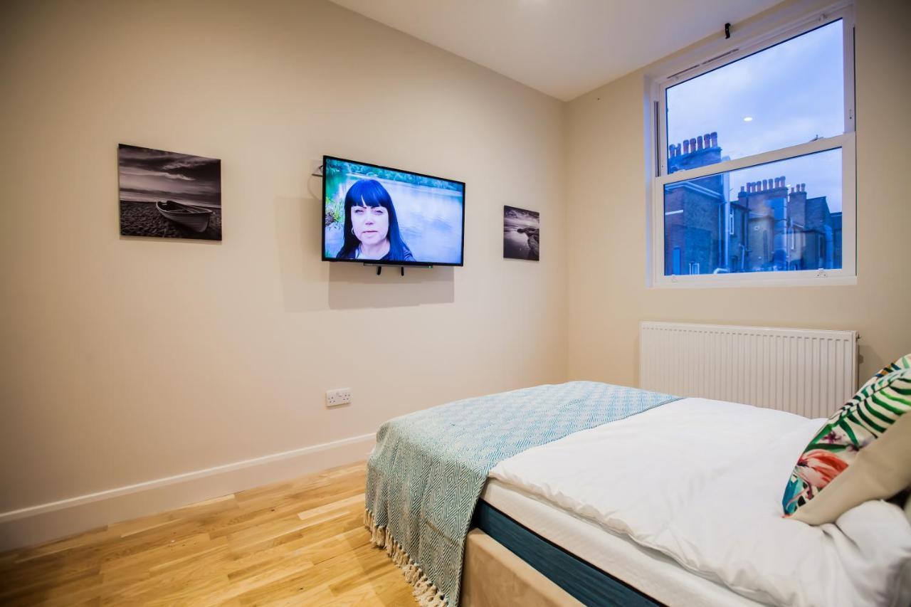 Luxury Fulham 3 Bedroom Garden House ลอนดอน ภายนอก รูปภาพ