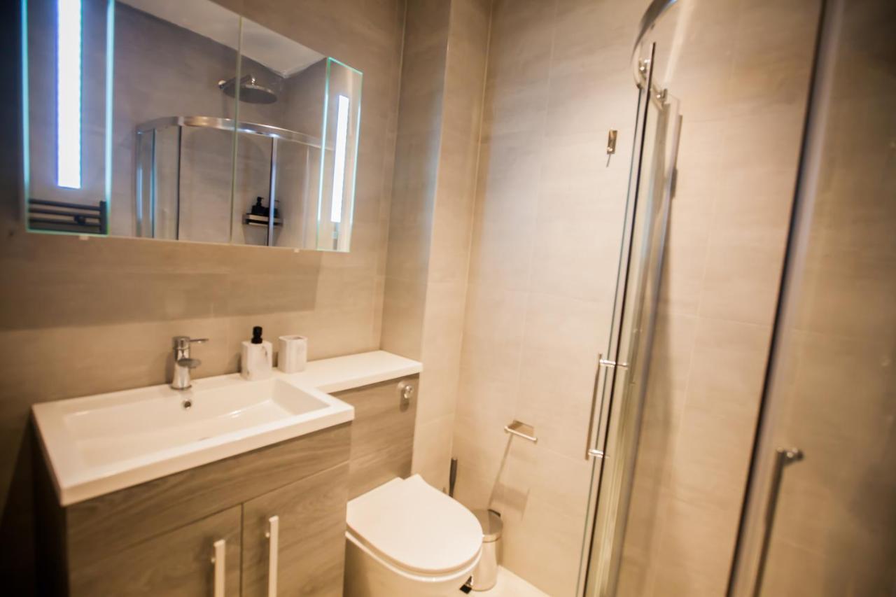 Luxury Fulham 3 Bedroom Garden House ลอนดอน ภายนอก รูปภาพ