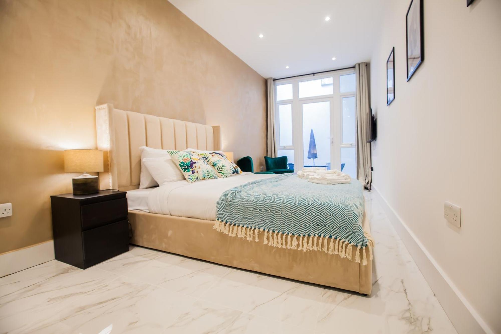 Luxury Fulham 3 Bedroom Garden House ลอนดอน ภายนอก รูปภาพ